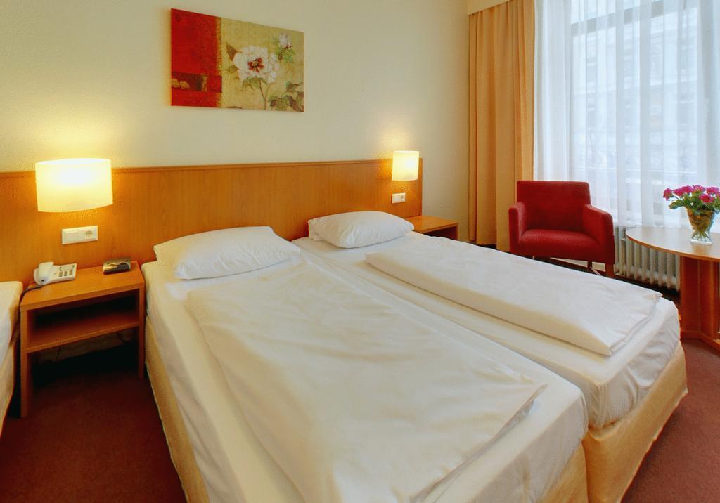 Hotel Residence Am Hauptbahnhof Hamburg-Harburg Exteriör bild